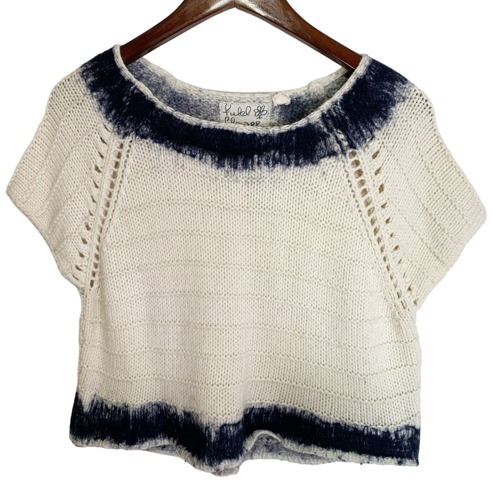 Women's Cream Short-Sleeve Knit Sweater with Black Ombre Trim - Picture 2 of 11